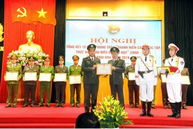 Chuyện về người truyền lửa
