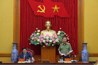 Đề xuất chính thức giao quyền đào tạo và xác nhận trình độ Cao cấp lý luận chính trị đối với Bộ Công an