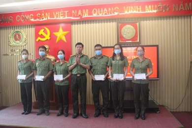 Trường Đại học An ninh nhân dân tổ chức trao trợ cấp khó khăn đột xuất cho cán bộ, chiến sĩ