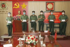 Trường Đại học An ninh nhân dân tổ chức trao trợ cấp khó khăn đột xuất cho cán bộ, chiến sĩ