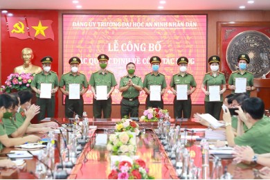 Trường Đại học An ninh nhân dân công bố các quyết định kiện toàn cấp ủy cơ sở, nhiệm kỳ 2020-2025 và quyết định về công tác cán bộ