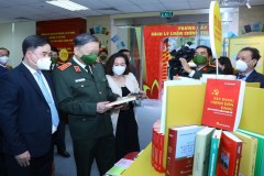 Giới thiệu cuốn sách “Những điểm mới về An ninh Quốc gia trong Văn kiện Đại hội XIII của Đảng"