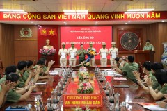 Lễ công bố và trao quyết định về công tác đảng, công tác cán bộ