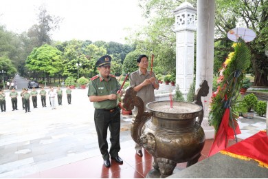 Trường Đại học An ninh nhân dân tổ chức về nguồn nhân kỷ niệm 76 năm Ngày truyền thống Lực lượng An ninh nhân dân (12/7/1946 – 12/7/2022) và kỷ niệm 75 năm Ngày Thương binh – Liệt sĩ (27/7/1947 – 27/7/2022)