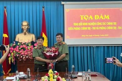 Phòng Chính trị Trường Đại học An ninh nhân dân và Phòng Chính trị Trường Cao đẳng An ninh nhân dân I tọa đàm, trao đổi kinh nghiệm công tác chính trị