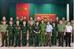 Thứ trưởng Nguyễn Duy Ngọc thăm hỏi, trao quà tặng tại hai Trung tâm điều dưỡng thương binh Duy Tiên và Kim Bảng