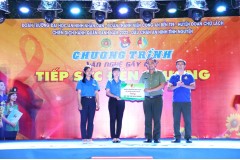 Chương trình nghệ thuật gây quỹ “Tiếp sức đến trường”