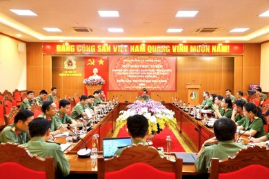 Đảng ủy Trường Đại học An ninh nhân dân tham dự Hội nghị trực tuyến nghiên cứu, học tập, quán triệt Nghị quyết Hội nghị lần thứ Năm Ban Chấp hành Trung ương khóa XIII trong Công an nhân dân