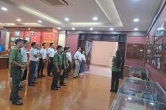 Phòng Hậu cần - Trường Đại học An ninh nhân dân và Phòng Quản trị thiết bị - Trường Đại học Tôn Đức Thắng tổ chức giao lưu, trao đổi kinh nghiệm về công tác hậu cần, kỹ thuật 