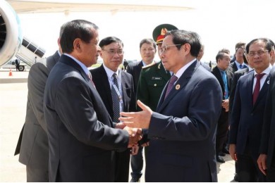 Thủ tướng Phạm Minh Chính về tới Hà Nội, kết thúc chuyến công tác tại Campuchia