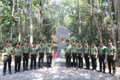 Đoàn Thanh niên Trường Đại học An ninh nhân dân tổ chức về nguồn nhân kỷ niệm 92 năm Ngày thành lập Đoàn TNCS Hồ Chí Minh (26/3/1931 - 26/3/2023)