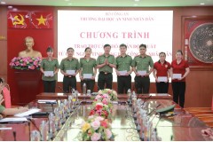 Trường Đại học An ninh nhân dân tổ chức trao trợ cấp khó khăn đột xuất từ Quỹ Nghĩa tình đồng đội Công an nhân dân cho cán bộ, chiến sĩ