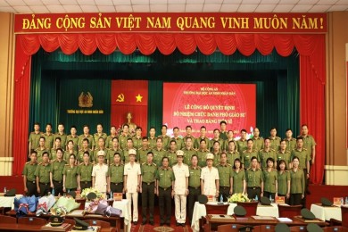 Trường Đại học An ninh nhân dân tổ chức Lễ trao quyết định về công tác cán bộ và tuyên dương, khen thưởng các cấp