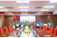 Công  đoàn Trường Đại học An ninh nhân dân tổ chức chương trình kết nạp đoàn viên, khen thưởng tập thể, cá nhân và trao kinh phí “Con nuôi công đoàn”