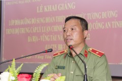 Khai giảng Khóa 5 – Bồi dưỡng bổ sung hoàn thiện kiến thức tương đương trình độ trung cấp Lý luận chính trị và Bế giảng Khóa 1 – Liên thông từ trung cấp lên đại học hình thức vừa làm vừa học liên kết mở tại Công an tỉnh Bà Rịa - Vũng Tàu