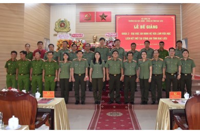 Trường Đại học An ninh nhân dân tổ chức Lễ Bế giảng Khóa 2 - Đại học an ninh hình thức vừa làm vừa học liên kết mở tại Công an tỉnh Bạc Liêu