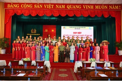 Hội Phụ nữ Trường Đại học An ninh nhân dân tổ chức Lễ họp mặt chào mừng kỷ niệm 115 năm Ngày Quốc tế Phụ nữ 8/3, 1985 năm khởi nghĩa Hai Bà Trưng và giao lưu trực tiếp với Đại tá, Anh hùng lực lượng vũ trang nhân dân Phan Thị Ngọc Tươi