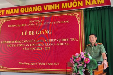 Trường Đại học An ninh nhân dân tổ chức bế giảng lớp Bồi dưỡng cấp chứng chỉ nghiệp vụ điều tra mở tại Công an tỉnh Tiền Giang Khóa 1, năm học 2024 - 2025