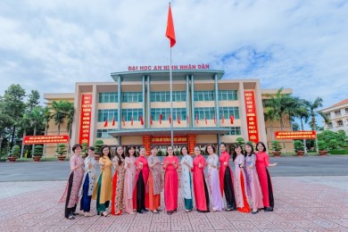 Chi hội Giáo viên 2 - HPN T04 tổ chức sinh hoạt chính trị kỷ niệm 80 năm ngày Truyền thống CAND Việt Nam (19/8/1945-19/8/2025) và 20 năm Ngày Hội toàn dân bảo vệ An ninh Tổ quốc (19/8/2005-19/8/2025)