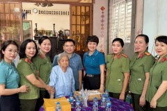 Hội Phụ nữ Trường Đại học An ninh nhân dân tham gia các hoạt động sinh hoạt chính trị, xã hội tình nghĩa tại tỉnh Tây Ninh năm 2025