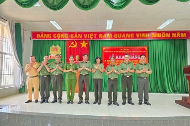 Trường Đại học An ninh nhân dân phối hợp với Công an thành phố Hồ Chí Minh tổ chức Lễ Khai giảng lớp Trung cấp lý luận chính trị, khóa 2, hệ không tập trung, lớp thứ 2 tổ chức tại Công an Thành phố Hồ Chí Minh