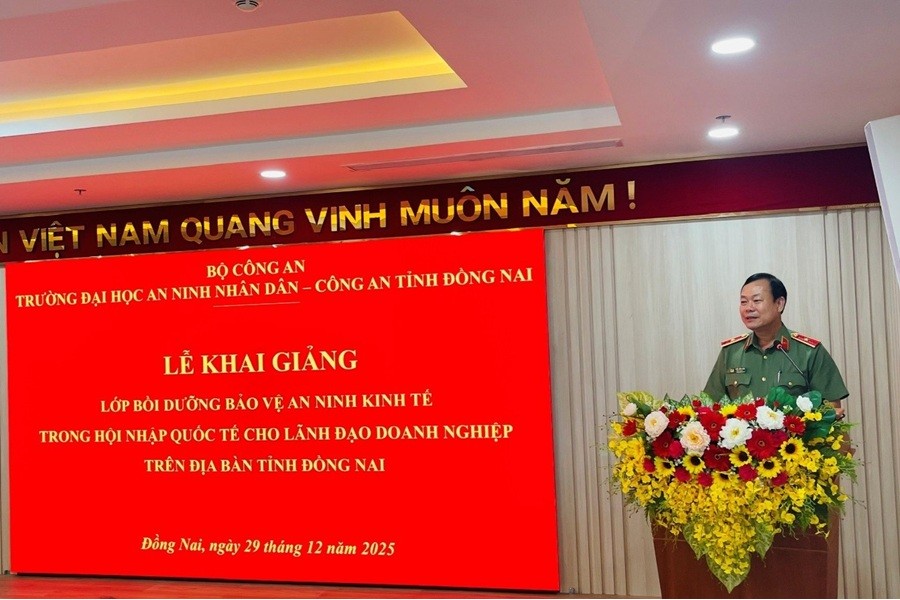 Trường Đại học An ninh nhân dân phối hợp với Công an tỉnh Đồng Nai tổ chức Lễ Khai giảng lớp bồi dưỡng Bảo vệ an ninh kinh tế trong hội nhập quốc tế cho lãnh đạo doanh nghiệp trên địa bàn tỉnh Đồng Nai Trường Đại học An ninh nhân dân phối hợp với Công an tỉnh Đồng Nai tổ chức Lễ Khai giảng lớp bồi dưỡng Bảo vệ an ninh kinh tế trong hội nhập quốc tế cho lãnh đạo doanh nghiệp trên địa bàn tỉnh Đồng Nai