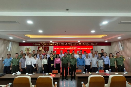 Trường Đại học An ninh nhân dân phối hợp với Công an tỉnh Đồng Nai  tổ chức Lễ Bế giảng lớp bồi dưỡng Bảo vệ an ninh kinh tế  trong hội nhập quốc tế cho lãnh đạo doanh nghiệp trên địa bàn tỉnh Đồng Nai