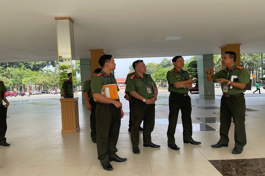 Đoàn kiểm tra, đánh giá các điều kiện bảo đảm chất lượng giảng dạy tại Trường Đại học An ninh nhân dân Đoàn kiểm tra, đánh giá các điều kiện bảo đảm chất lượng giảng dạy tại Trường Đại học An ninh nhân dân