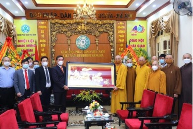 Lãnh đạo Bộ Công an chúc mừng Giáo hội Phật giáo Việt Nam