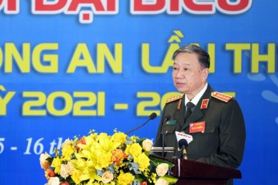 Tô thắm truyền thống “Anh hùng, bất khuất, trung hậu, đảm đang” của Phụ nữ Việt Nam