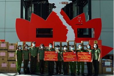Phụ nữ công an nhân dân - bản lĩnh vững vàng, tinh thông nghiệp vụ, giàu lòng yêu thương