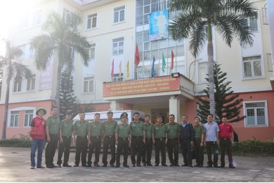 Hiệu trưởng Trường Đại học An ninh nhân dân đến thăm, kiểm tra tiến độ thực hiện chiến dịch tình nguyện của học viên Khóa D27 tại địa điểm đào tạo của Trường ở xã An Phước, huyện Long Thành, tỉnh Đồng Nai