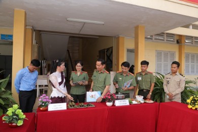 Trường Đại học An ninh nhân dân tổ chức nhiều hoạt động cho học viên Campuchia vui đón Tết Chôl Chnăm Thmây