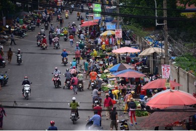 TP.HCM chưa giãn cách theo chỉ thị 16, chỉ phong tỏa 6 khu phố