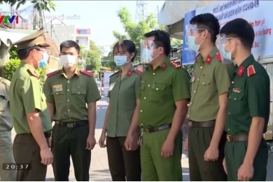 Học viên Trường Đại học An ninh nhân dân hỗ trợ công tác phòng chống dịch COVID-19 trên địa bàn Thành phố Hồ Chí Minh