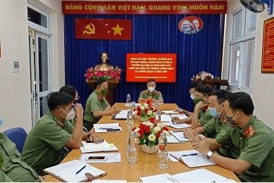 Ban Giám hiệu Trường Đại học An ninh nhân dân kiểm tra công tác phòng, chống dịch COVID-19 tại Phòng Quản lý học viên