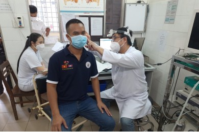Trường Đại học An ninh nhân dân tổ chức khám sức khỏe đầu khóa và định kỳ cho học viên Campuchia