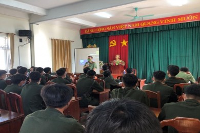 Trường Đại học An ninh nhân dân tổ chức thăm, động viên, kiểm tra huấn luyện đầu khóa và truyền thông học bổng đi học tại Nga, Hungari đến học viên khóa D30