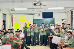 Chi đoàn LT-C4A tổ chức ngoại khoá Cuộc thi Tiếng Anh “English Champion”