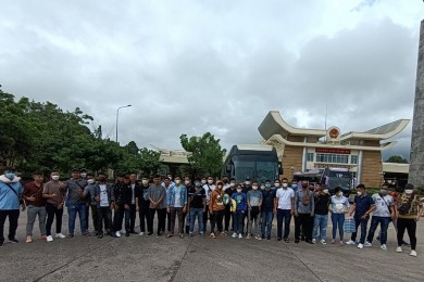 Trường Đại học An ninh nhân dân tổ chức đưa học viên Campuchia về nước tham gia bầu cử năm 2022