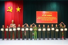 Bế giảng huấn luyện đầu khóa cho học viên trúng tuyển đào tạo văn bằng 2 thí điểm (VB2-D1) tại Bộ Tư lệnh Cảnh sát cơ động