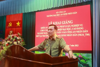 Trường Đại học An ninh nhân dân tổ chức Lễ Khai giảng lớp Bồi dưỡng pháp luật, nghiệp vụ cho cán bộ tốt nghiệp đại học, cao đẳng ngành ngoài được tuyển vào Công an nhân dân