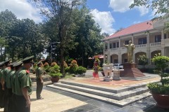 Trường Đại học An ninh nhân dân về nguồn tại Khu Di tích lịch sử - văn hóa căn cứ Ban An ninh Trung ương Cục miền Nam nhân kỷ niệm 59 năm Ngày thành lập Trường