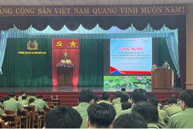 Phòng Quản lý học viên phối hợp UBND phường Linh Trung tổ chức hoạt động kết nối và phục vụ cộng đồng