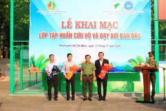 Trường Đại học An ninh nhân dân tổ chức Lễ Khai mạc lớp tập huấn cứu hộ và dạy bơi ban đầu cho học viên thuộc các Tiểu đoàn đơn vị dự bị chiến đấu của Trường