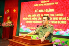 Trường Đại học An ninh nhân dân tổ chức Lễ Khai giảng các Khóa Nghiên cứu sinh 14, Cao học 20, Trung cấp lý luận chính trị Khóa 1 và lớp Bồi dưỡng cập nhật kiến thức mới, kiến thức nâng cao cho Phó Trưởng phòng, Phó Trưởng Công an cấp huyện và tương đương