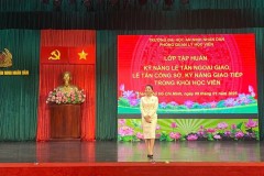Phòng Quản lý học viên tổ chức lớp tập huấn kỹ năng Lễ tân ngoại giao, lễ tân công sở, kỹ năng giao tiếp trong khối học viên