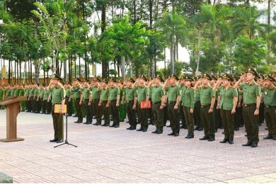 Trường Đại học An ninh nhân dân tổ chức lễ chào cờ đặc biệt trong khối học viên hướng đến Kỷ niệm 50 năm ngày Giải phóng miền Nam, thống nhất đất nước