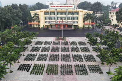 Trường Đại học An ninh nhân dân tổ chức cho học viên tham gia hoạt động đi bộ "Cùng Việt Nam tiến bước"