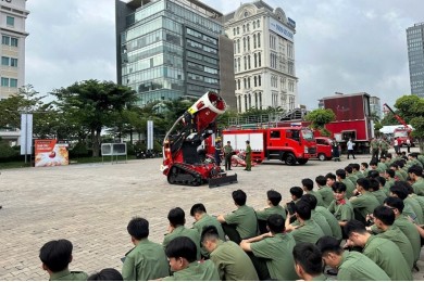 Học viên Trường Đại học An ninh nhân dân tham gia “Triển lãm quốc tế về kỹ thuật và phương tiện phòng cháy, chữa cháy, cứu nạn, cứu hộ và thiết bị an ninh, an toàn bảo vệ năm 2025”